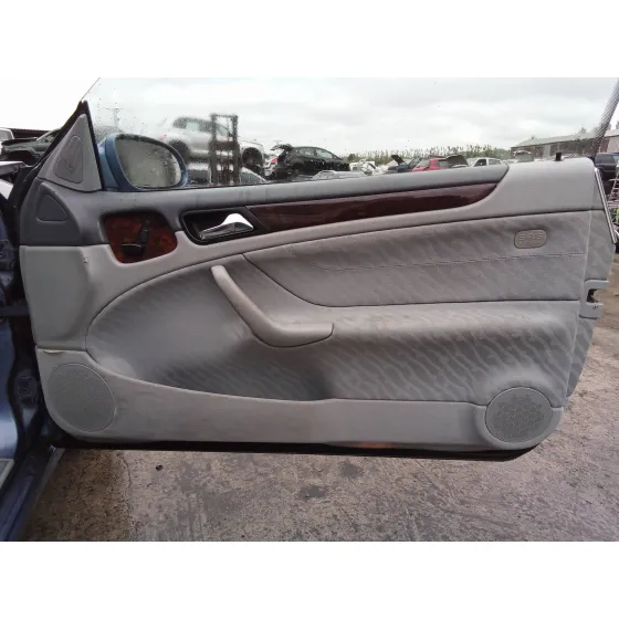 MERCEDES CLASE CLK (W208) COUPE '2000 2.3 COMPRESOR CAT AZUL CELESTE