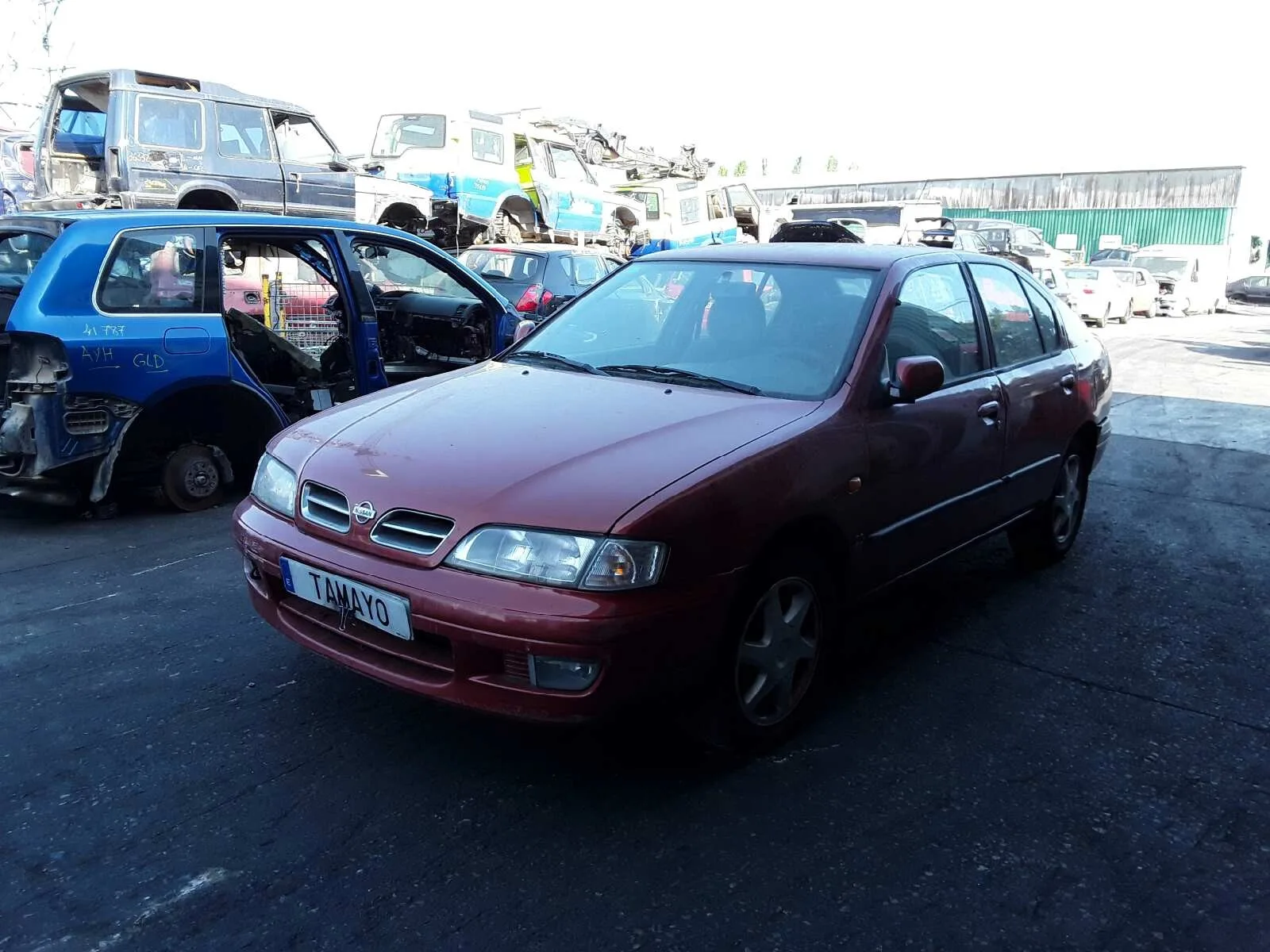 NISSAN PRIMERA BERLINA (P11) '1999 2.0 TURBODIESEL CAT ROJO