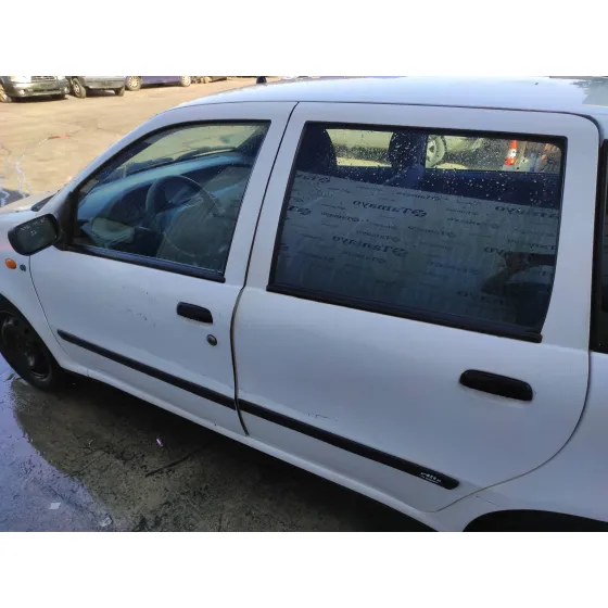 FIAT PUNTO BERLINA (176) '1999 1.2 CAT BLANCO