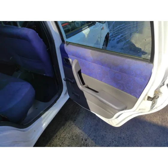 FIAT PUNTO BERLINA (176) '1999 1.2 CAT BLANCO