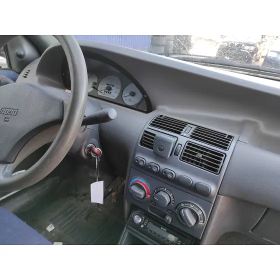 FIAT PUNTO BERLINA (176) '1999 1.2 CAT BLANCO