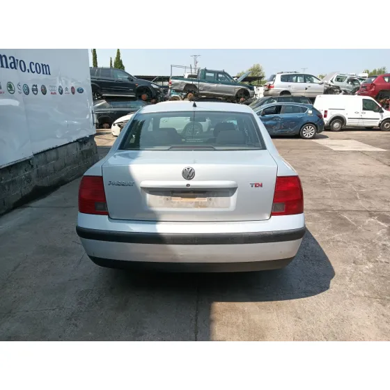 Volkswagen PASSAT B5 (3B2) 1996
