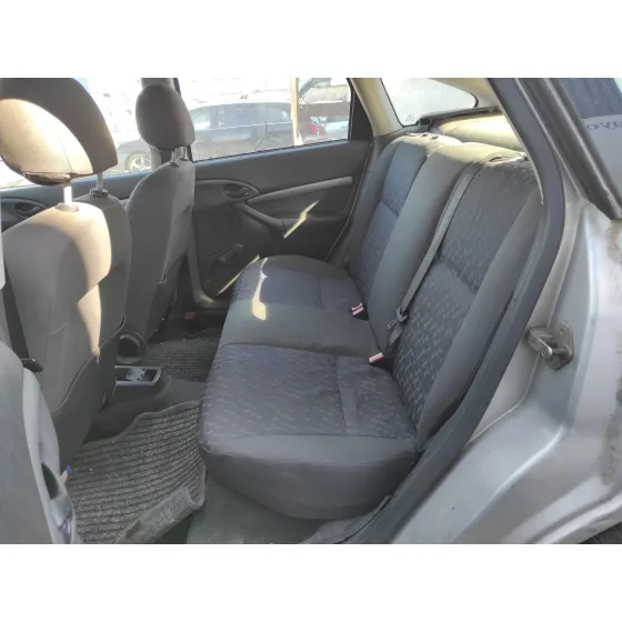 FORD FOCUS BERLINA (CAK) '1999 1.6 16V CAT PLATA