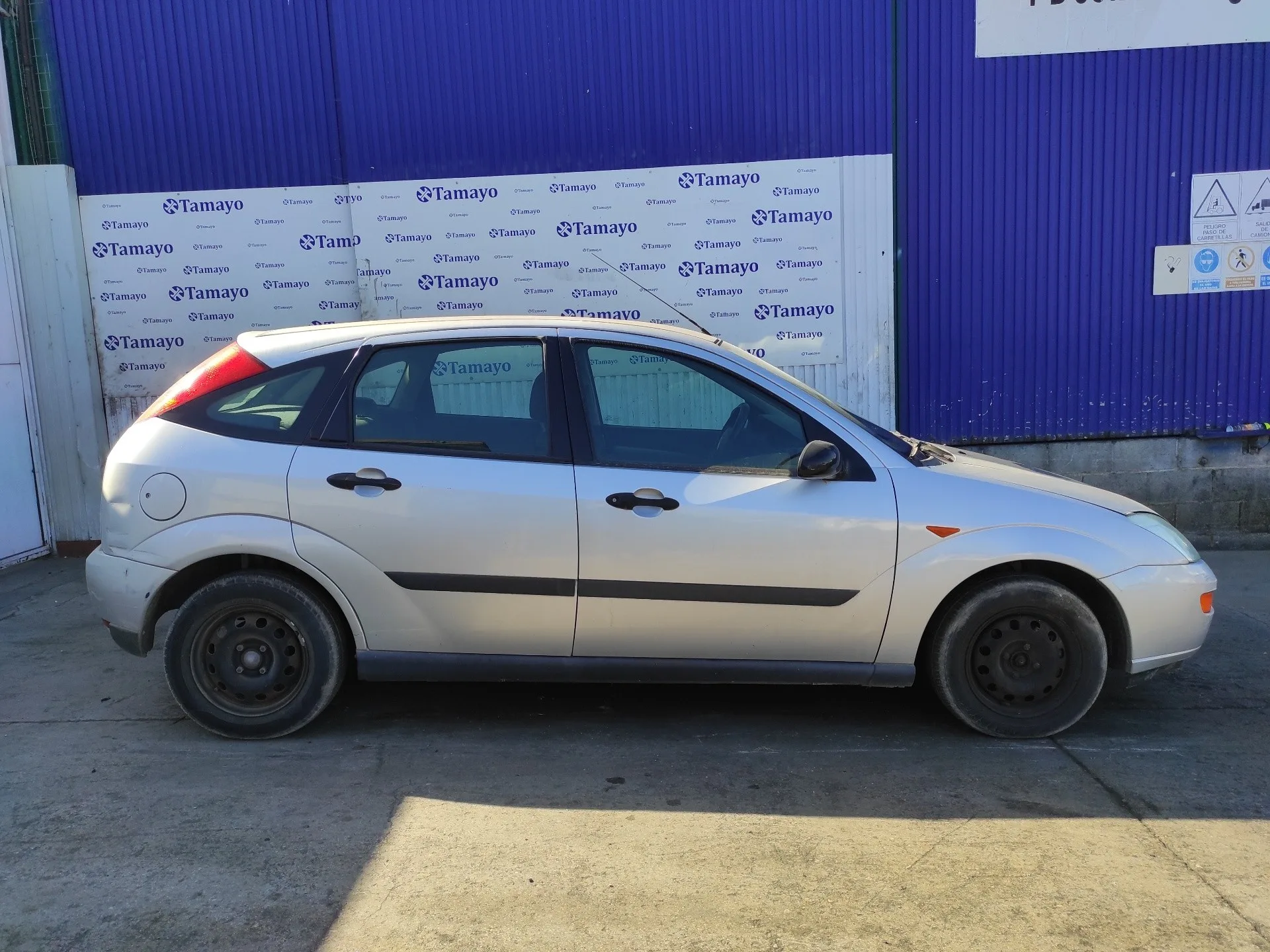 FORD FOCUS BERLINA (CAK) FORD FOCUS BERLINA (CAK) '1999 1.6 16V CAT PLATA 1998