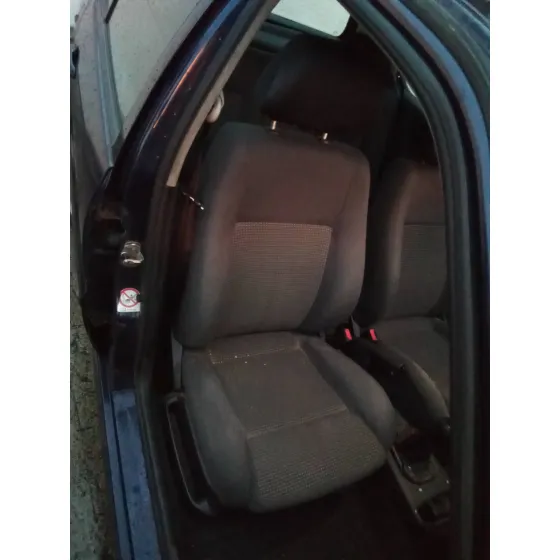 VOLKSWAGEN POLO BERLINA (6N2) '2000 1.4 AZUL