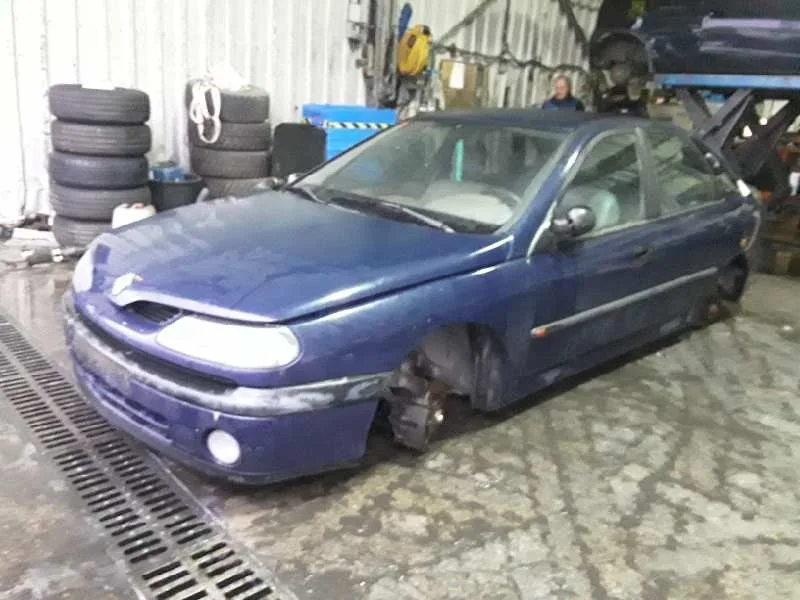 RENAULT LAGUNA (B56) RENAULT LAGUNA (B56) '2000 1.9 DTI RT AZUL 1998