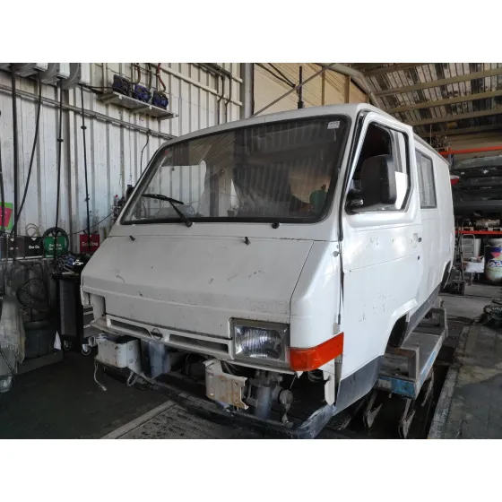 NISSAN TRADE '1989 2.8 D BLANCO