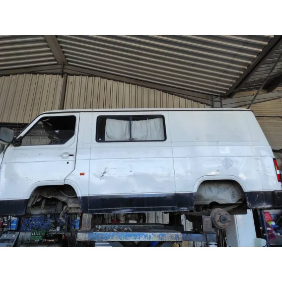 NISSAN TRADE '1989 2.8 D BLANCO