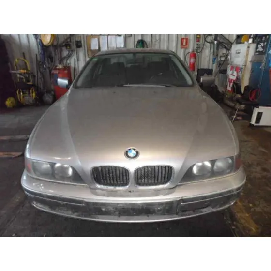 BMW SERIE 5 BERLINA (E39) '1998 523I GRIS