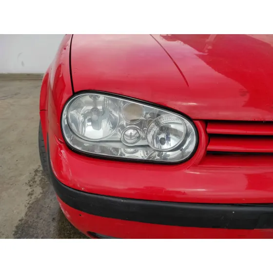 VOLKSWAGEN GOLF IV BERLINA (1J1) '1998 1.4 16V ROJO