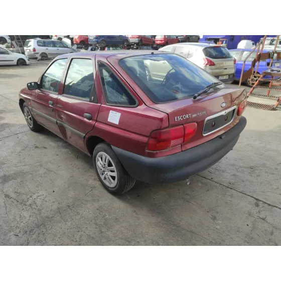 FORD ESCORT BERLINA '1998 1.6 GRANATE