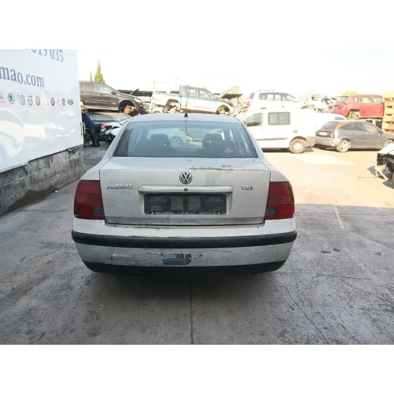 Volkswagen PASSAT B5 (3B2) 1996