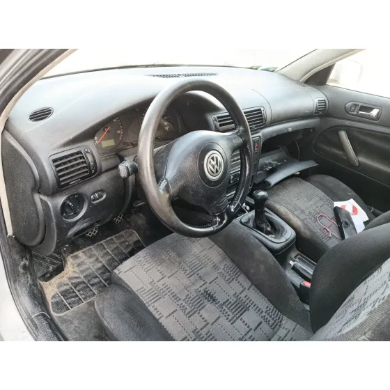 Volkswagen PASSAT B5 (3B2) 1996
