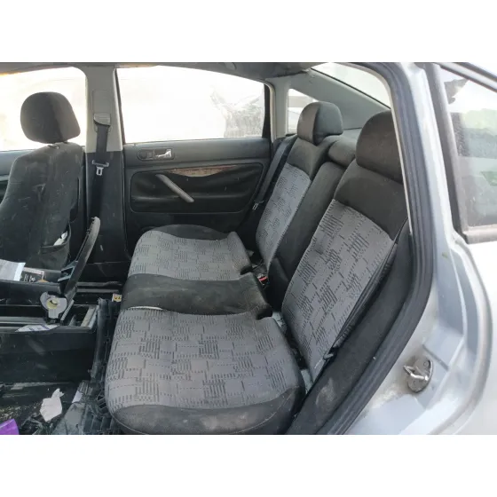 Volkswagen PASSAT B5 (3B2) 1996