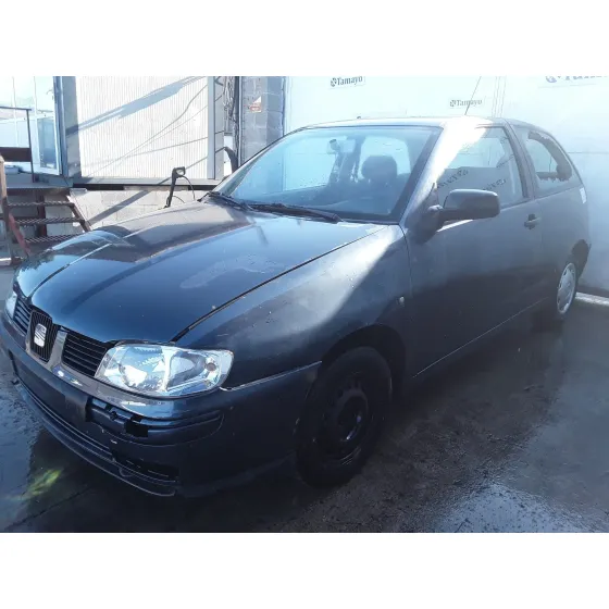 SEAT IBIZA (6K1) '2000 1.4 NEGRO