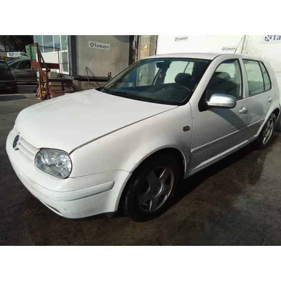 VOLKSWAGEN GOLF IV BERLINA (1J1) '1998 1.9 TDI BLANCO