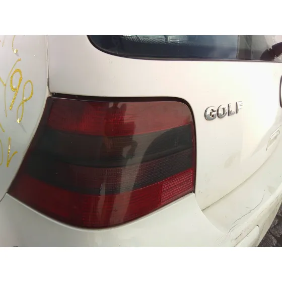 VOLKSWAGEN GOLF IV BERLINA (1J1) '1998 1.9 TDI BLANCO