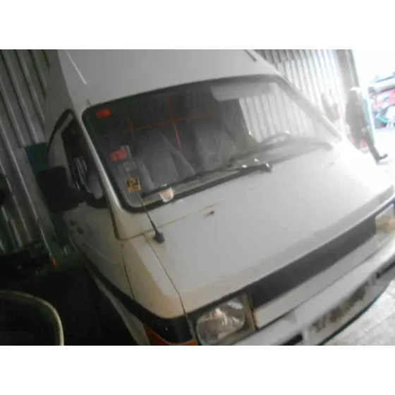 NISSAN TRADE '1989 2.8 D BLANCO