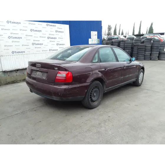 AUDI A4 BERLINA (B5) '1997 * BERENJENA