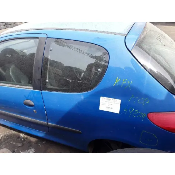 PEUGEOT 206 BERLINA '2000 1.4 AZUL