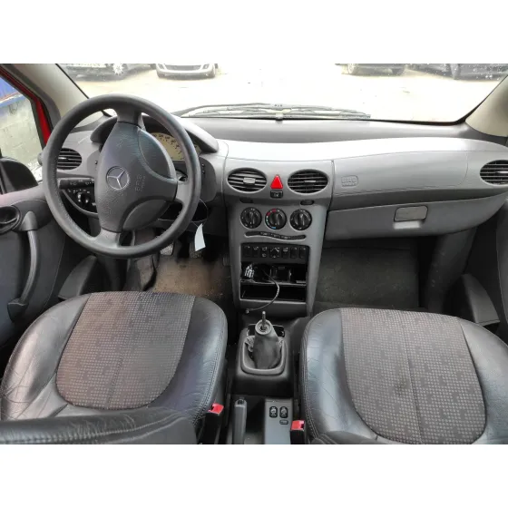 MERCEDES CLASE A (W168) '1999 1.6 CAT ROJO