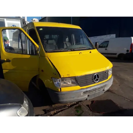 MERCEDES SPRINTER (W901,W904) CAJA CERR. '1997 2.9 TURBODIESEL AMARILLA