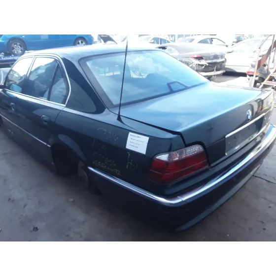 BMW SERIE 7 (E38) '1994 5.4 V12 CAT VERDE