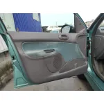 PEUGEOT 206 BERLINA PEUGEOT 206 BERLINA '2000 1.9 DIESEL VERDE 1998