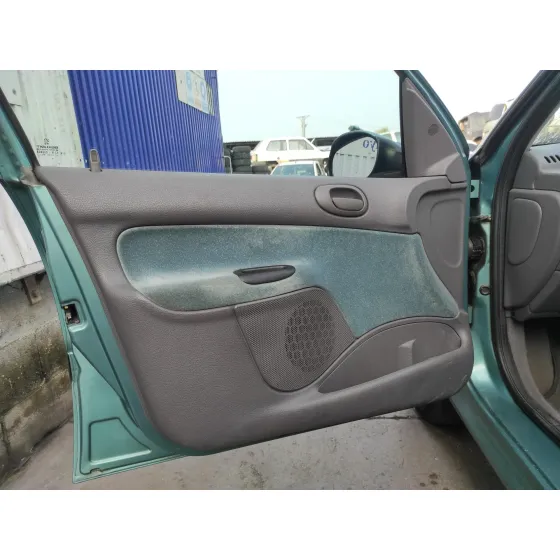 PEUGEOT 206 BERLINA '2000 1.9 DIESEL VERDE