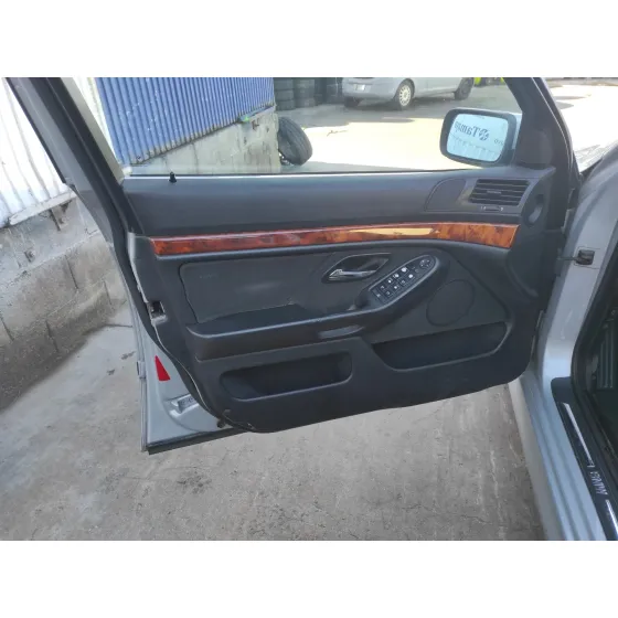 BMW SERIE 5 BERLINA (E39) '1997 523I PLATA