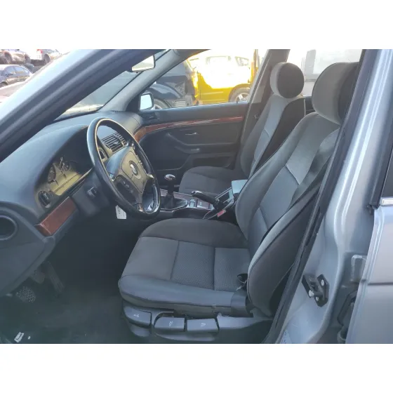 BMW SERIE 5 BERLINA (E39) '1997 523I PLATA