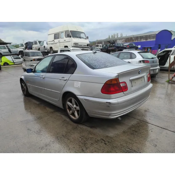 BMW SERIE 3 BERLINA (E46) '2000 * PLATA