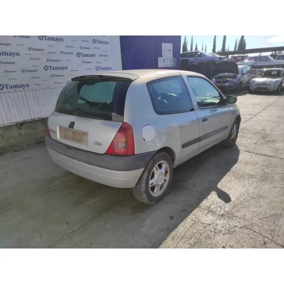 RENAULT CLIO II FASE I (B/CBO) '2000 1.4 16V PLATA