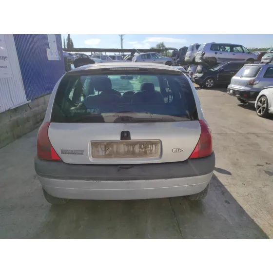 RENAULT CLIO II FASE I (B/CBO) '2000 1.4 16V PLATA