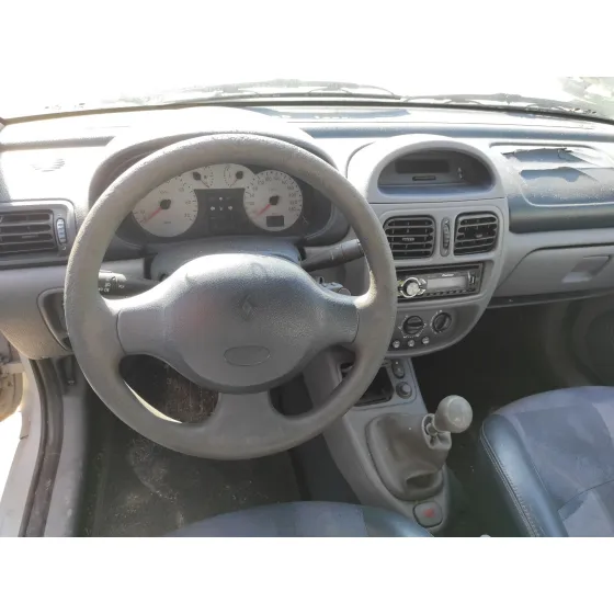 RENAULT CLIO II FASE I (B/CBO) '2000 1.4 16V PLATA