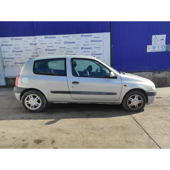 RENAULT CLIO II FASE I (B/CBO) '2000 1.4 16V PLATA