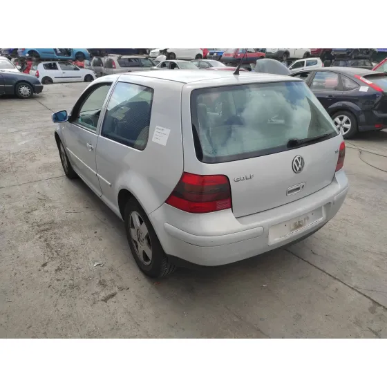 VOLKSWAGEN GOLF IV BERLINA (1J1) '2000 1.6 PLATA