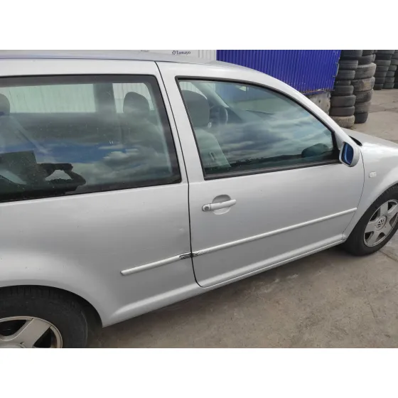 VOLKSWAGEN GOLF IV BERLINA (1J1) '2000 1.6 PLATA