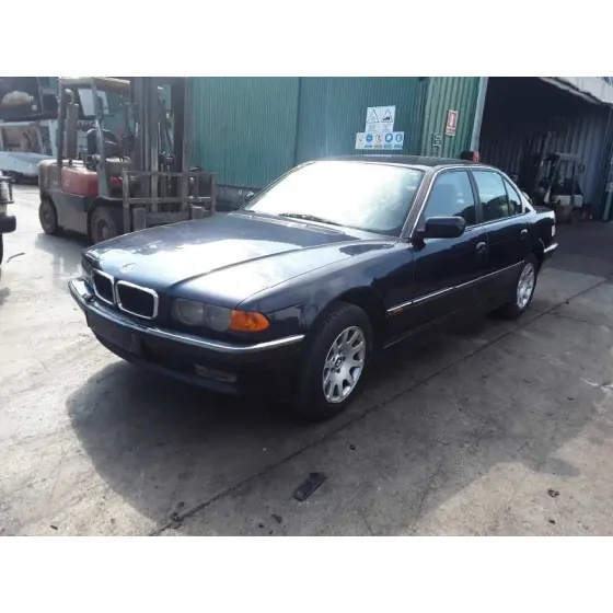 BMW SERIE 7 (E38) '1999 728I AZUL MARINO