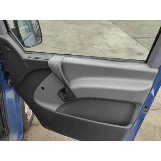 MERCEDES VITO (W638) CAJA CERRADA '1999 2.1 CC AZUL