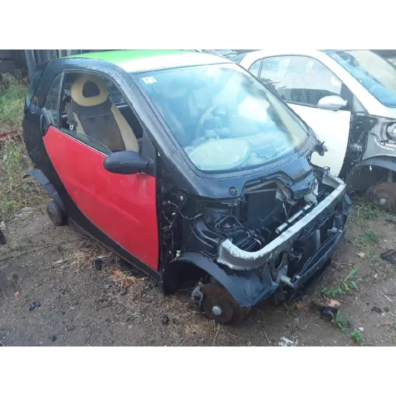 SMART MICRO COMPACT CAR '1999 600CC NEGRO