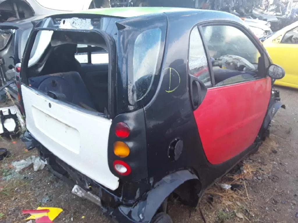 SMART MICRO COMPACT CAR SMART MICRO COMPACT CAR '1999 600CC NEGRO 2000