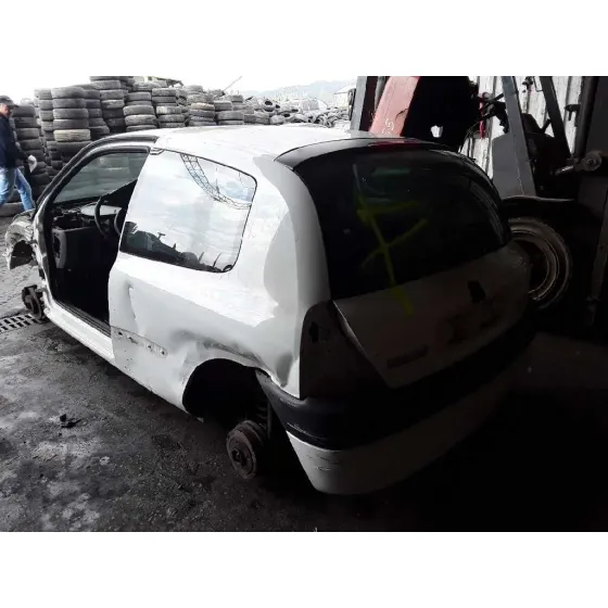 RENAULT CLIO I FASE I+II (B/C57) '1998 1.2 CC 43KW BLANCO