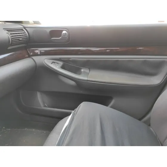 AUDI A4 BERLINA (B5) '2000 1.9 TDI PLATA