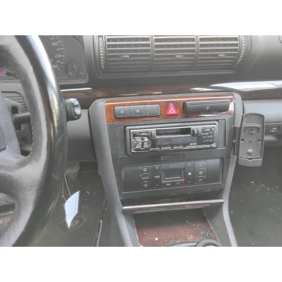 AUDI A4 BERLINA (B5) '2000 1.9 TDI PLATA
