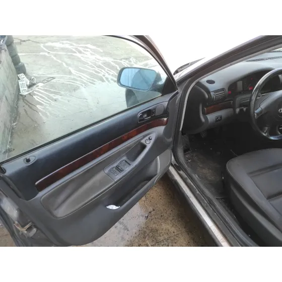 AUDI A4 BERLINA (B5) '2000 1.9 TDI PLATA
