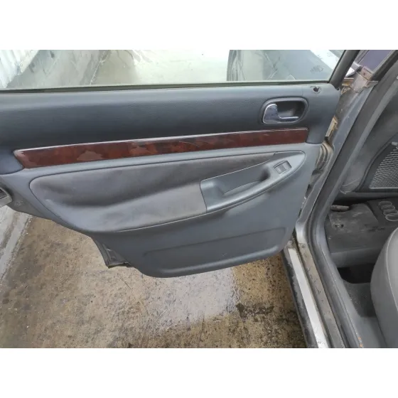 AUDI A4 BERLINA (B5) '2000 1.9 TDI PLATA