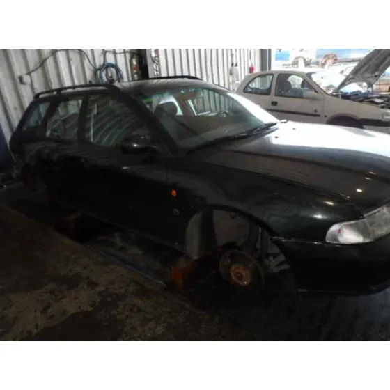 AUDI A4 BERLINA (B5) '1996 1.8 20V TURBO VERDE OSCURO