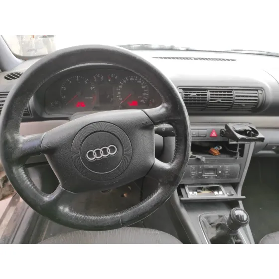 AUDI A4 AVANT (B5) '2000 1.8 20V TURBO BLANCO