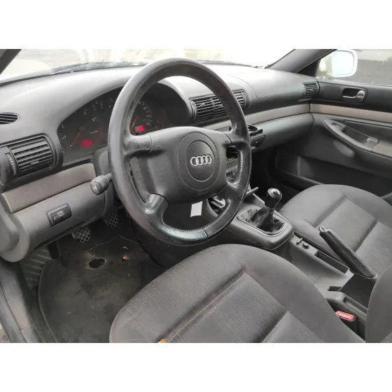 AUDI A4 AVANT (B5) '2000 1.8 20V TURBO BLANCO